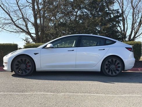 Used 2022 Tesla Model 3 Performance image 9
