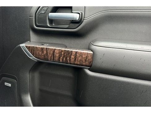 Used 2021 GMC Sierra 3500 Denali w/ Denali Ultimate Package image 18