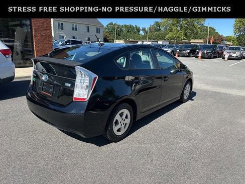 Used 2010 Toyota Prius Three image 3