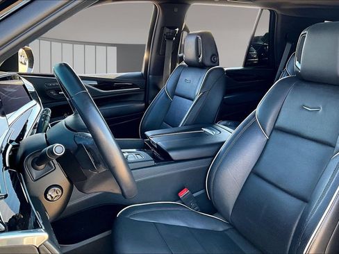 Used 2022 Cadillac Escalade Sport w/ Touring Package AWD/4WD image 27
