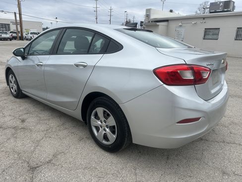 Used 2018 Chevrolet Cruze LS image 5