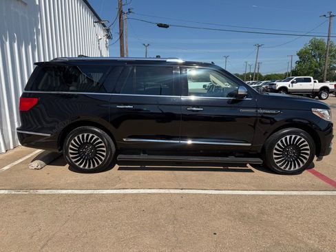 Used 2019 Lincoln Navigator L Black Label w/ Cargo Package AWD/4WD image 9