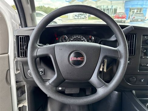 Used 2019 GMC Savana 3500 Extended image 25