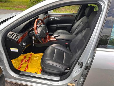Used 2010 Mercedes-Benz S 550 4MATIC image 6