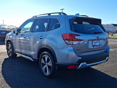 Used 2019 Subaru Forester Touring image 5