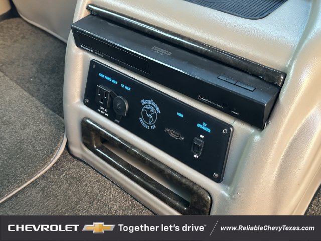 Used 2021 GMC Savana 2500 RWD image 29