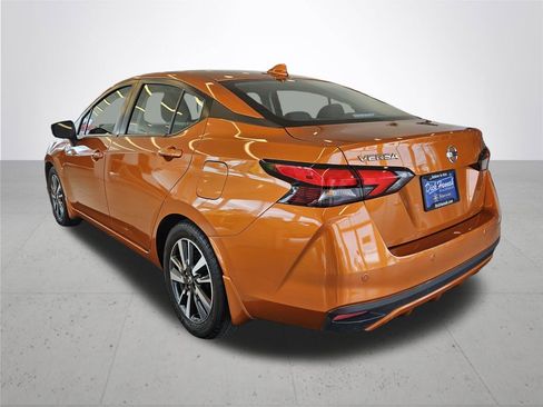 Used 2021 Nissan Versa SV image 10