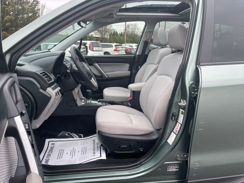 Used 2017 Subaru Forester 2.5i Premium image 13