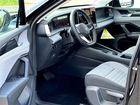 New 2025 Volkswagen Tiguan S image 10