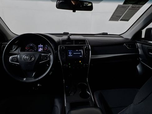 Used 2016 Toyota Camry SE image 29