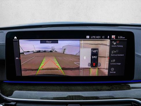 Used 2023 BMW M550i xDrive w/ Executive Package image 19