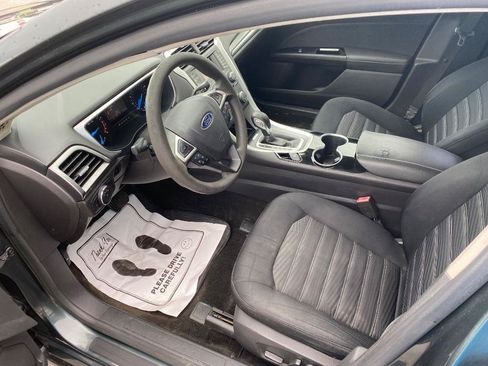 Used 2016 Ford Fusion SE FWD image 14