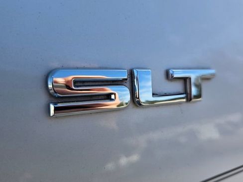 Used 2017 GMC Acadia Limited SLT image 16