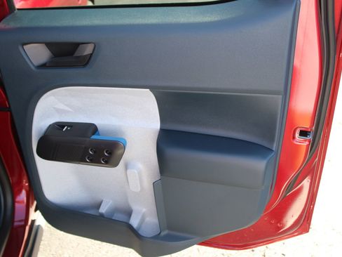 New 2025 Ford Maverick XLT w/ XLT Luxury Package image 13