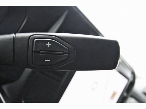 Used 2025 Ford F250 Lariat w/ Black Appearance Package image 22