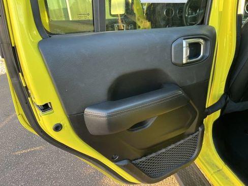 Used 2022 Jeep Wrangler Unlimited Sahara w/ Safety Group AWD/4WD image 11