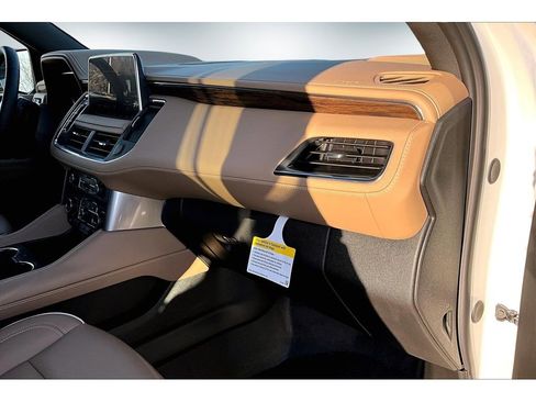 Used 2024 Chevrolet Tahoe Premier w/ Premium Package 2 image 27