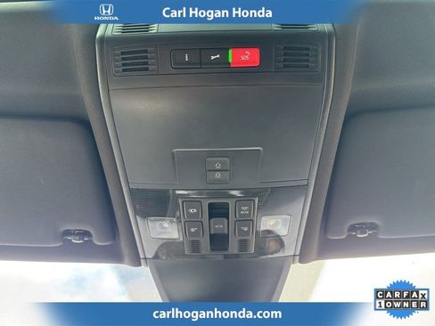 Used 2024 Volkswagen Tiguan SE R-Line image 27