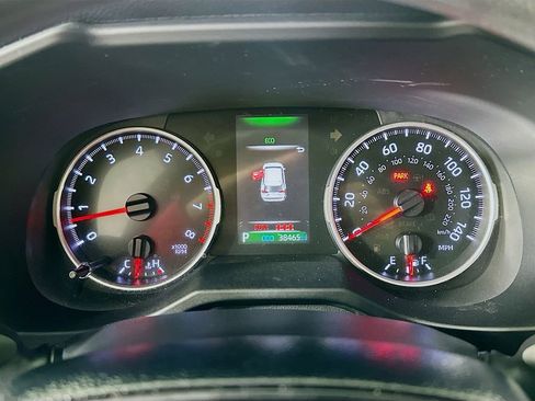 Used 2021 Toyota RAV4 LE image 12