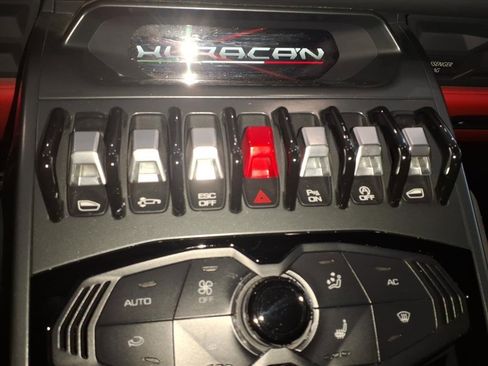 Used 2018 Lamborghini Huracan LP 580-2 image 24