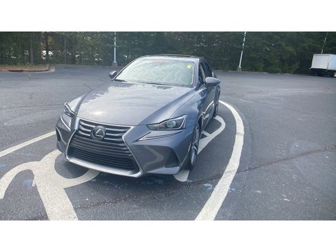 Used 2018 Lexus IS 300 AWD image 3
