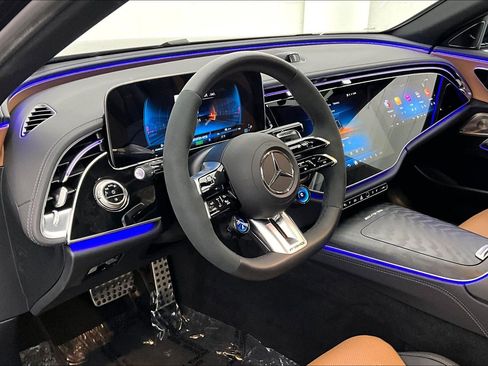 Used 2026 Mercedes-Benz E 53 AMG e 4MATIC Sedan image 18