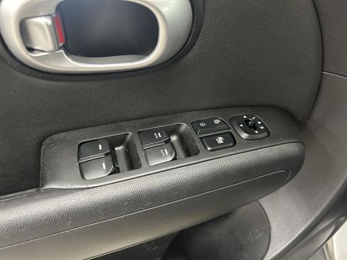 Used 2014 Kia Soul image 10