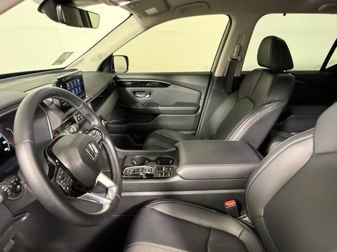 Used 2025 Honda Pilot EX-L image 27