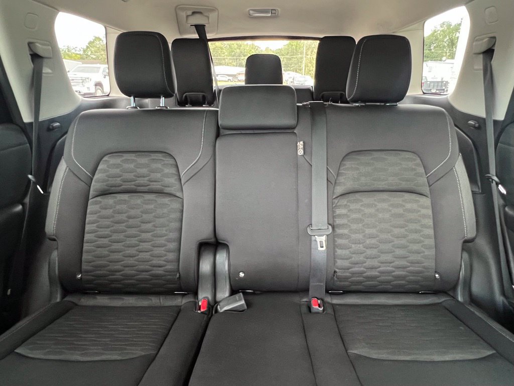 Used 2023 Nissan Pathfinder S FWD image 12