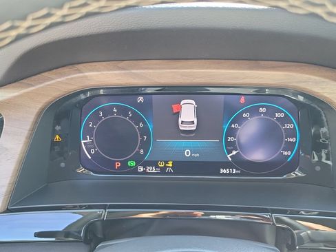 Used 2025 Volkswagen Atlas SE FWD image 26
