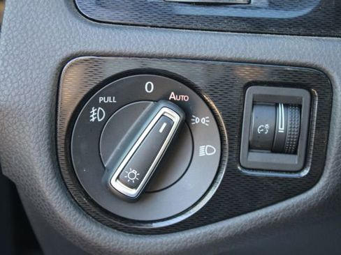Used 2015 Volkswagen GTI S FWD image 21