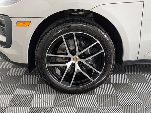 New 2026 Porsche Macan AWD/4WD image 11