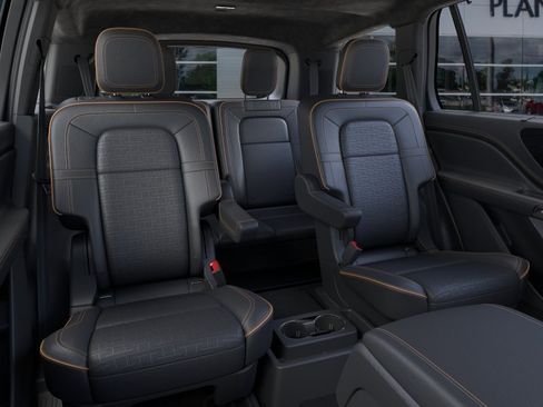 New 2026 Lincoln Aviator Black Label w/ Black Label Special Edition image 11