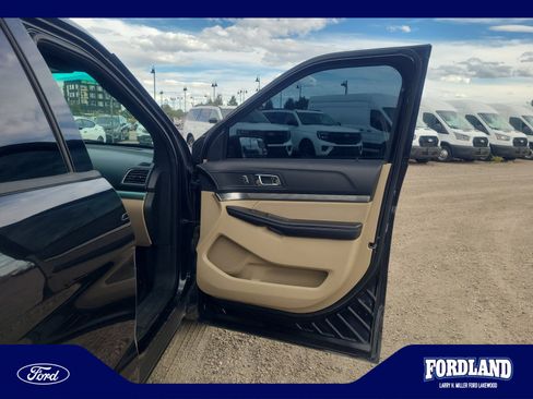 Used 2017 Ford Explorer 4WD image 16