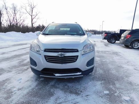 Used 2016 Chevrolet Trax LT w/ LT Convenience Package image 8