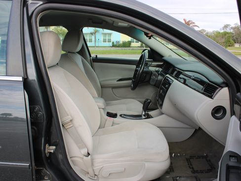 Used 2013 Chevrolet Impala LT image 14