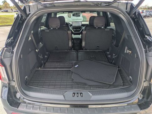 Used 2025 Ford Explorer Platinum w/ Ultimate Package RWD image 14