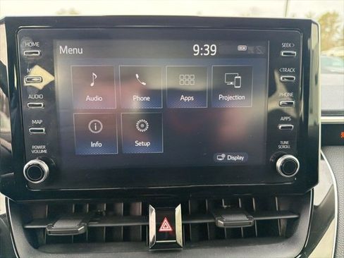 Used 2020 Toyota Corolla LE image 32