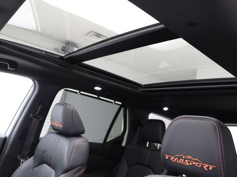 Used 2024 Honda Pilot TrailSport image 21