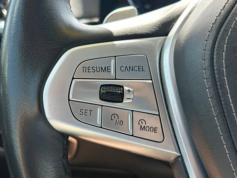 Used 2024 BMW X7 xDrive40i AWD/4WD image 25
