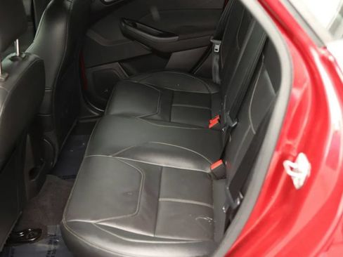 Used 2017 Ford Focus Titanium FWD image 36