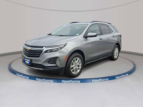 Used 2023 Chevrolet Equinox LT image 3