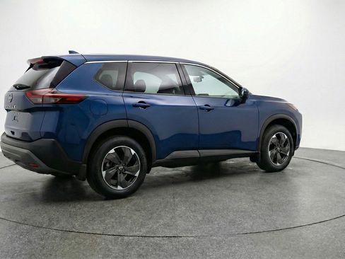 Used 2025 Nissan Rogue SV FWD image 9