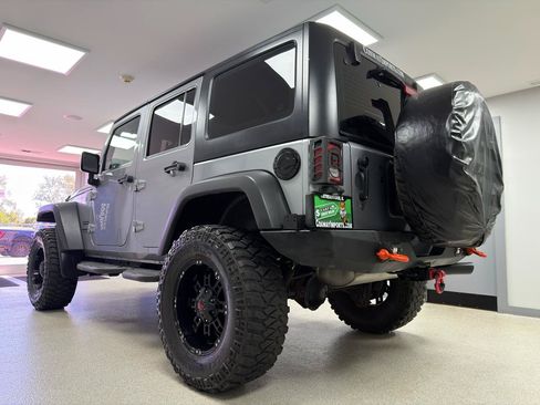 Used 2017 Jeep Wrangler Unlimited Sport w/ Max Tow Package AWD/4WD image 5