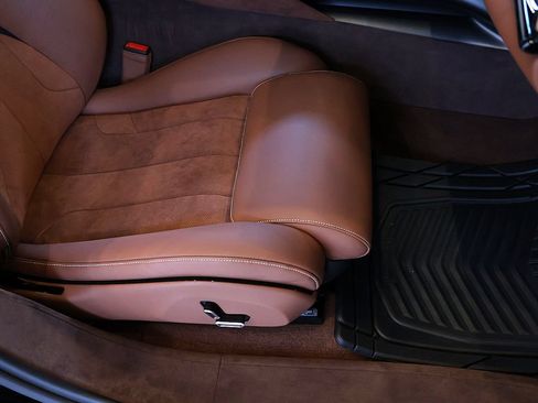 Certified 2025 Ferrari Purosangue AWD/4WD image 17