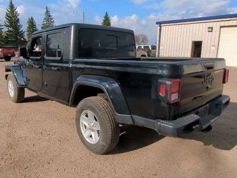 Used 2023 Jeep Gladiator Sport AWD/4WD image 11