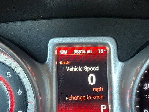 Used 2015 Dodge Journey SXT w/ Flexible Seating Group image 25