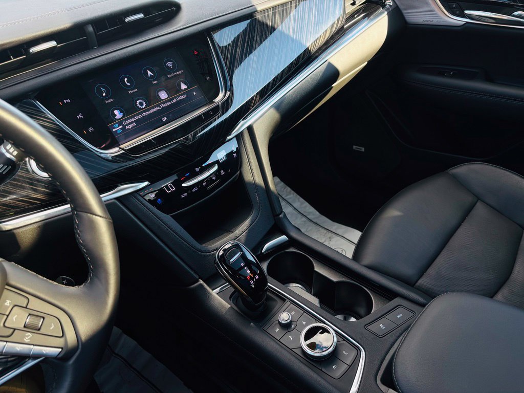 Used 2025 Cadillac XT6 Premium Luxury w/ Technology Package AWD/4WD image 61