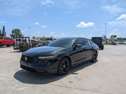 Used 2025 Honda Accord SE image 4