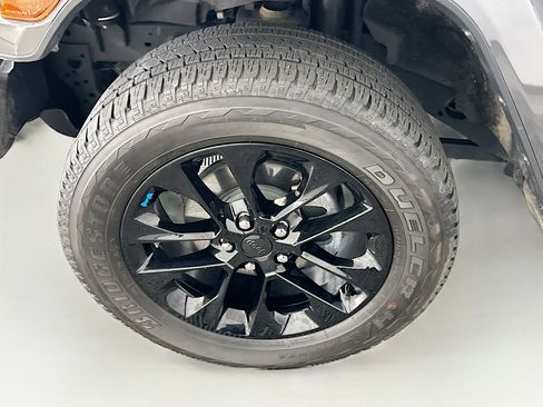 Used 2023 Jeep Wrangler Sahara w/ Cold Weather Group image 11